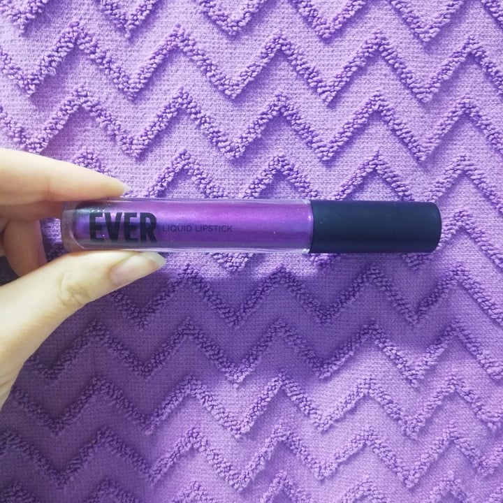 review photo of Wemakeup Ever rossetto liquido shared by @veganchick1999 on 15 Apr 2021 - review