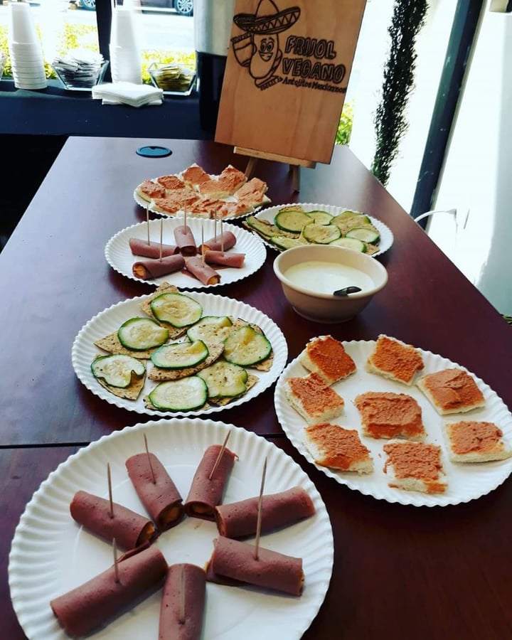 photo of Frijol Vegano - AntojitosMexicanos Canapes shared by @francisbridge on  22 Jan 2020 - review