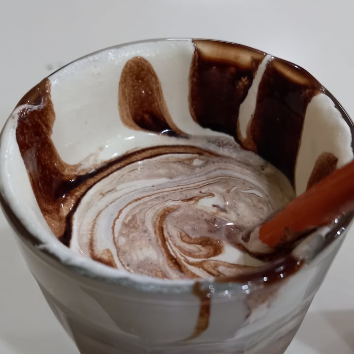 photo of Loving Hut Microcentro Batido de helado de chocolate shared by @juano on  17 Sep 2021 - review
