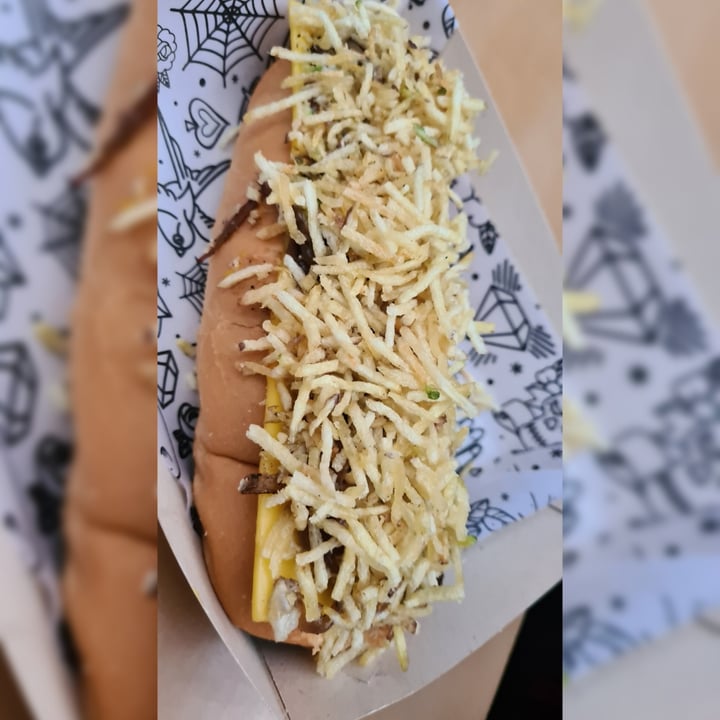 review photo of Cafe Leon Interior 6 Local 3 Paseo Del Faro Perro caliente shared by @danielbautista on 11 Oct 2020 - review