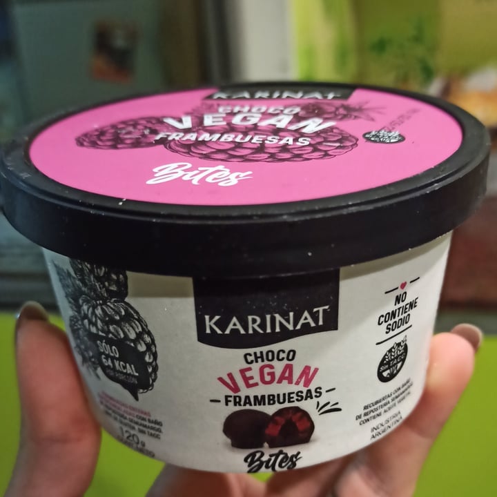 photo of Karinat Choco Vegan Frambuesas shared by @valengalante on  16 Aug 2021 - review