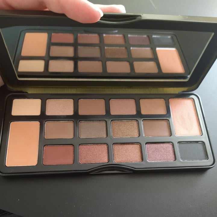 photo of Quem Disse Berenice  Kit De Sombras Frida Kahlo shared by @carolestevam on  01 May 2022 - review
