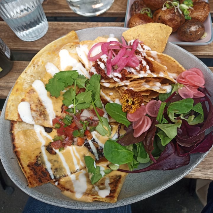 photo of Aujourd'hui Demain Kebab Enchiladas Con Nachos shared by @windowmaker1 on  23 May 2021 - review