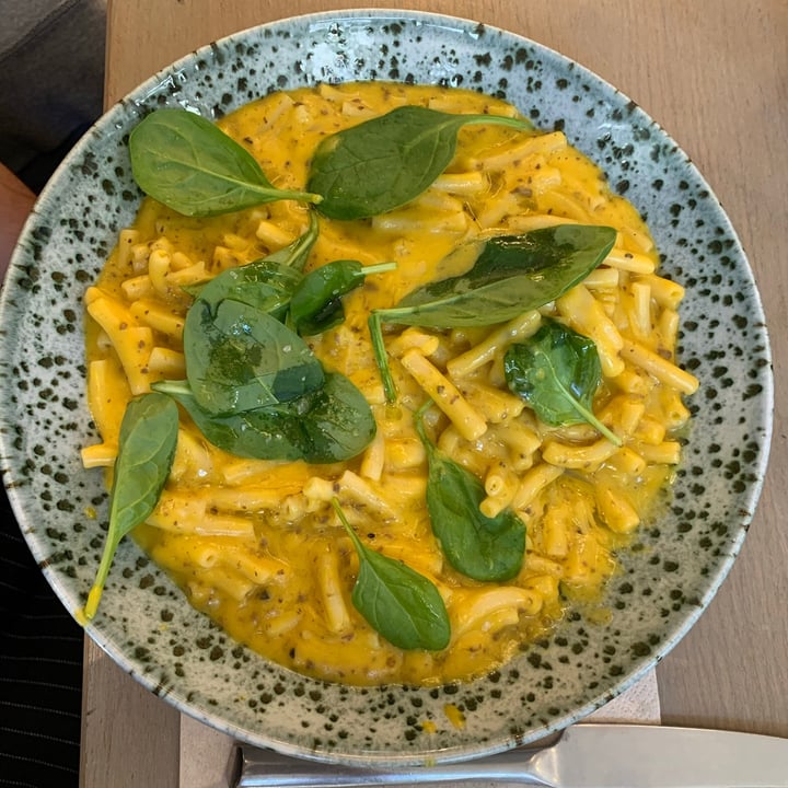 review photo of Beet Truffle Mac&cheese shared by @sallyk on 08 Nov 2020 - review