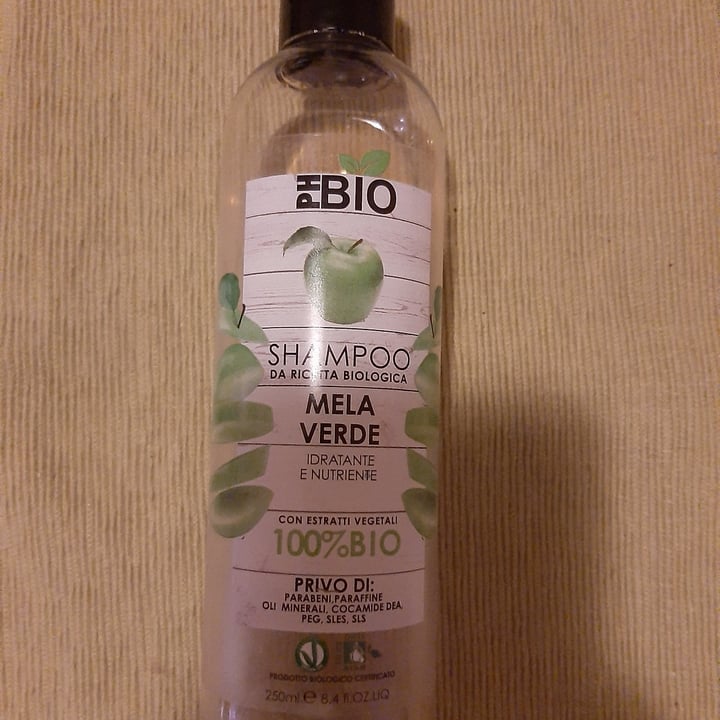 photo of Phbio Shampoo Mela verde shared by @saracacciatore on  09 Apr 2021 - review