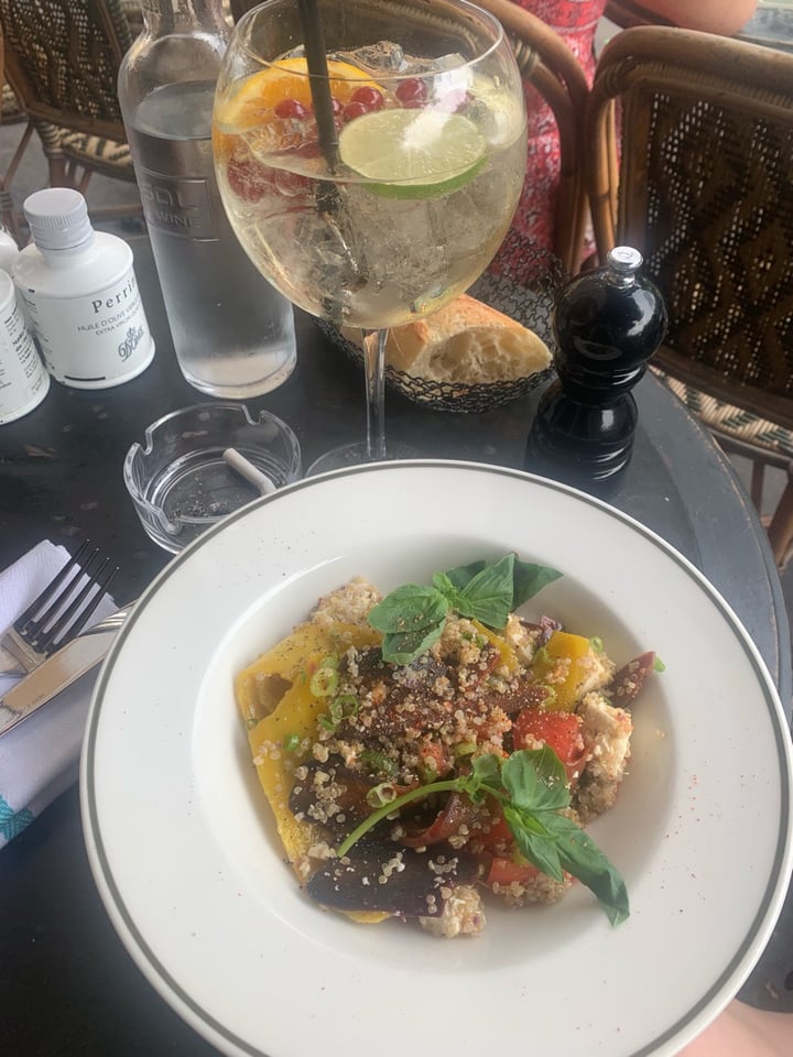 review photo of LE DÔME VILLIERS - PARIS Salade Vegan shared by @junetheonly on 30 Aug 2019 - review