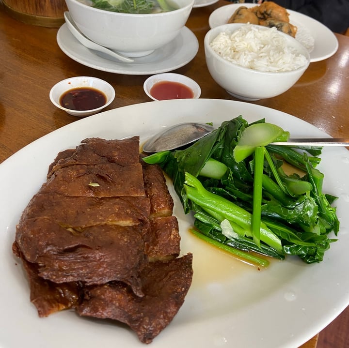 review photo of Green Mushroom Crispy Mock ‘Duck’ with Seasonal Greens shared by @katielau on 18 Jul 2020 - review
