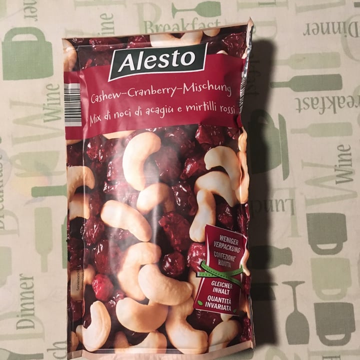 photo of Alesto Mix di noci di acagiú  e mirtilli rossi shared by @giuliaz on  14 Nov 2021 - review