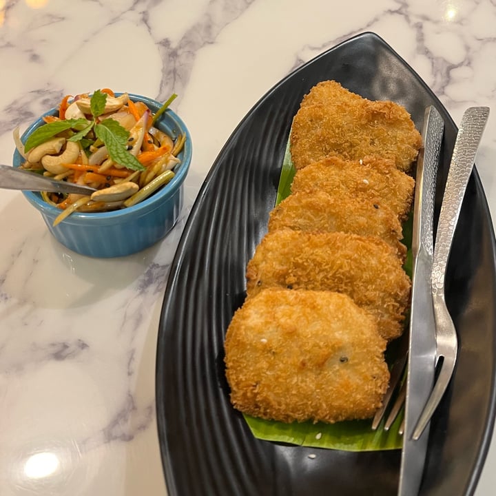photo of May Veggie Home Fish patties with mango salad shared by @wanlissa on  03 Apr 2022 - review