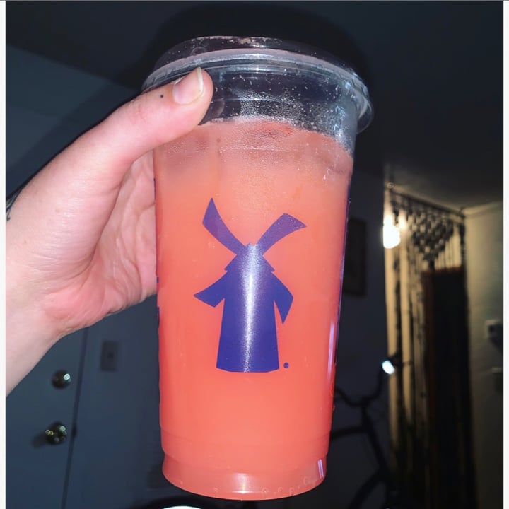 review photo of Dutch Bros Coffee Tiger’s blood soda with coconut milk shared by @katiej245 on 31 Aug 2020 - review