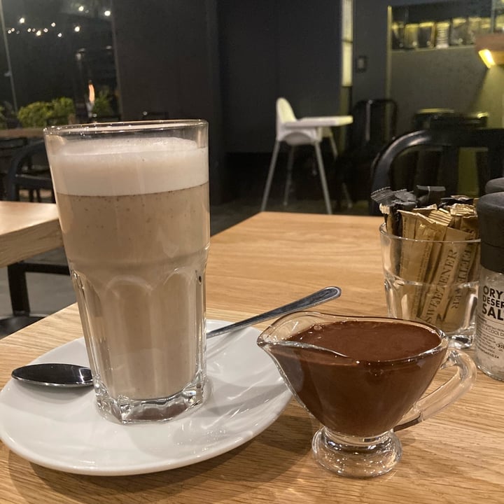 photo of Bootlegger Coffee Company Vegan Hot Chocolate shared by @meganlockey on  03 Aug 2022 - review
