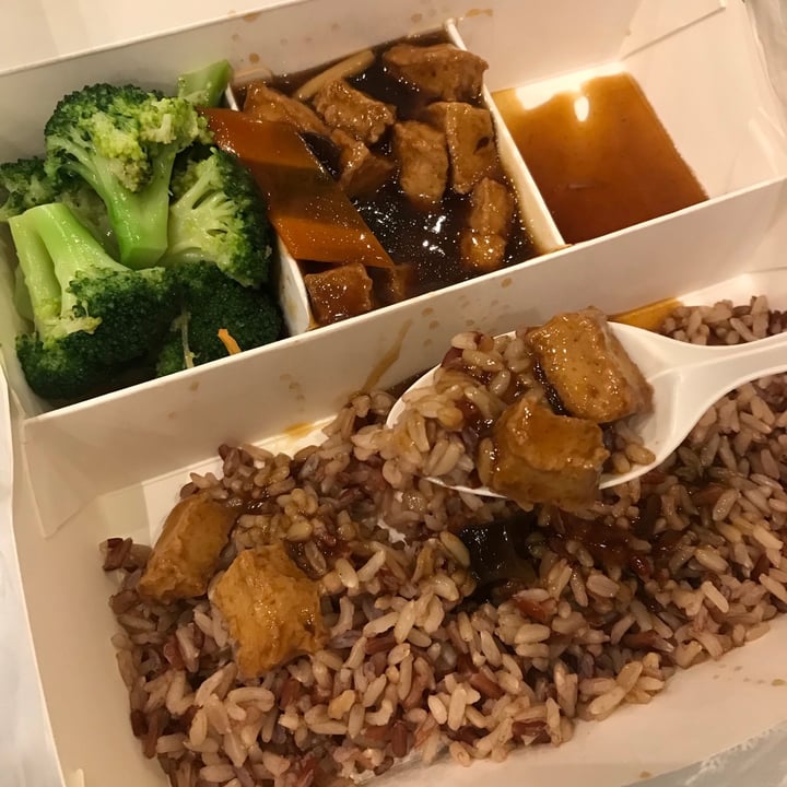 photo of Greendot Vegetarian Bugis Junction 1 Main + 2 Greens Bento shared by @mayonnaise on  25 Aug 2021 - review