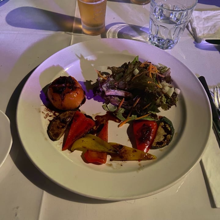 photo of Beach Blanket Babylon Grilled capsicum, zucchini, eggplant & mushroom with balsamic vinaigrette shared by @dafnelately on  22 Dec 2021 - review