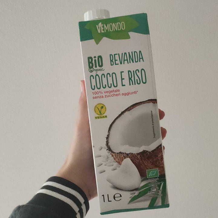 photo of Vemondo Bevanda cocco e riso senza zuccheri aggiunti shared by @rebenap on  23 Apr 2022 - review