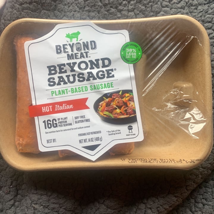 photo of Beyond Meat Beyond Sausage Hot Italian shared by @jordynszn on  28 Sep 2019 - review