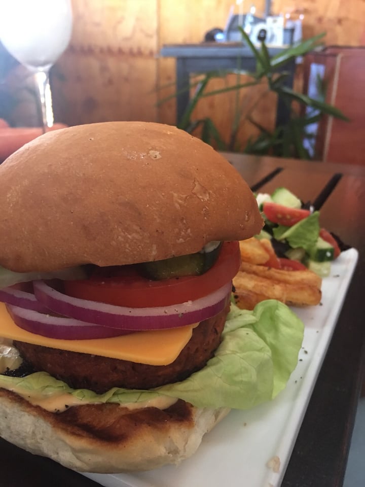 photo of Asher's Corner Cafe @ Ashers Farm Sanctuary To Infinity & Beyond Burger shared by @daniellahirsch on  21 Sep 2019 - review