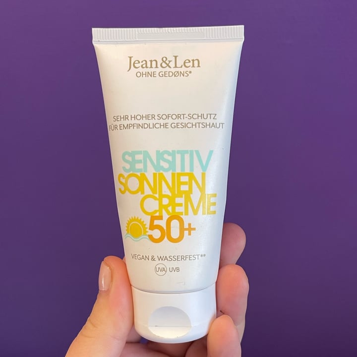 photo of Jean&Len Sensitiv Sonnencreme 50+ (Gesicht) shared by @anneeinhorn on  16 May 2022 - review