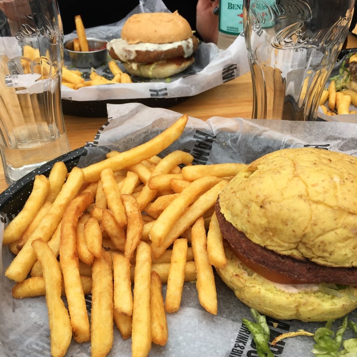 photo of HAMBURGO II Combo Primavera Vegano shared by @candejulieta on  16 Sep 2021 - review