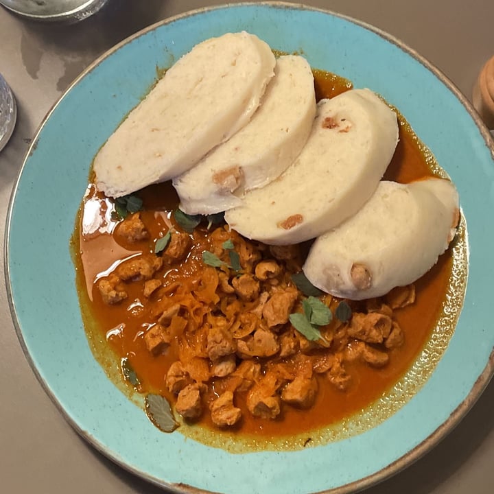 photo of Vegan's Prague goulash with dumplings shared by @babachito on  23 Jul 2022 - review