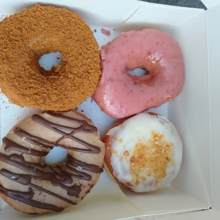 photo of Boneshaker Doughnuts Ciambelle glassate shared by @nellych on  21 Mar 2022 - review