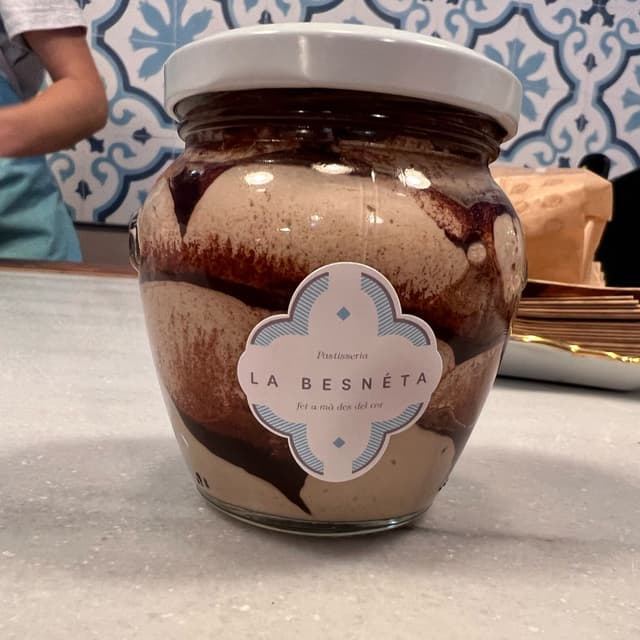 Photo of the dish “Tiramisú en tarrina”