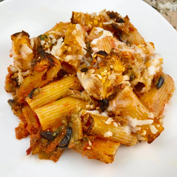 photo of East Glisan Pizza Lounge Vegan Baked Eggplant Rigatoni shared by @pdxveg on  08 Mar 2021 - review