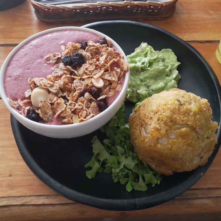 photo of Massala food Desayuno Bola Con Tofu Y Smoothie Bowl shared by @babygary on  29 Jun 2022 - review