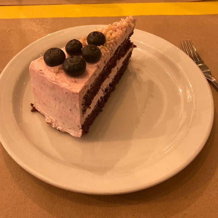 review photo of La Factor铆a Vegana Caf茅-Bar Tarta de ar谩ndanos y chocolate shared by @bluecarrot on 27 Feb 2022 - review