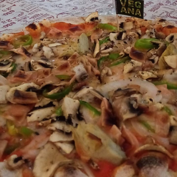 photo of Restaurante Volare Pizza Vegetal shared by @luciaferrando99 on  13 Jun 2021 - review