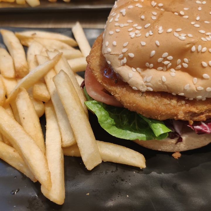 photo of Greendot Bedok Mall Thai Spicy Konnyaku Burger (Vegan) shared by @priyaravi03 on  07 Jan 2021 - review
