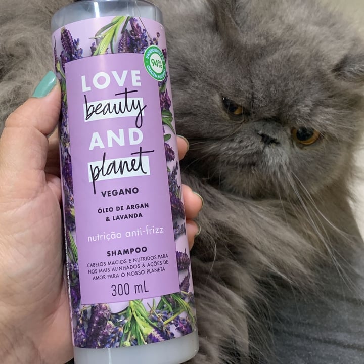 photo of Love Beauty and Planet Shampoo Love Beauty and Planet shared by @isabellacene on  04 May 2022 - review