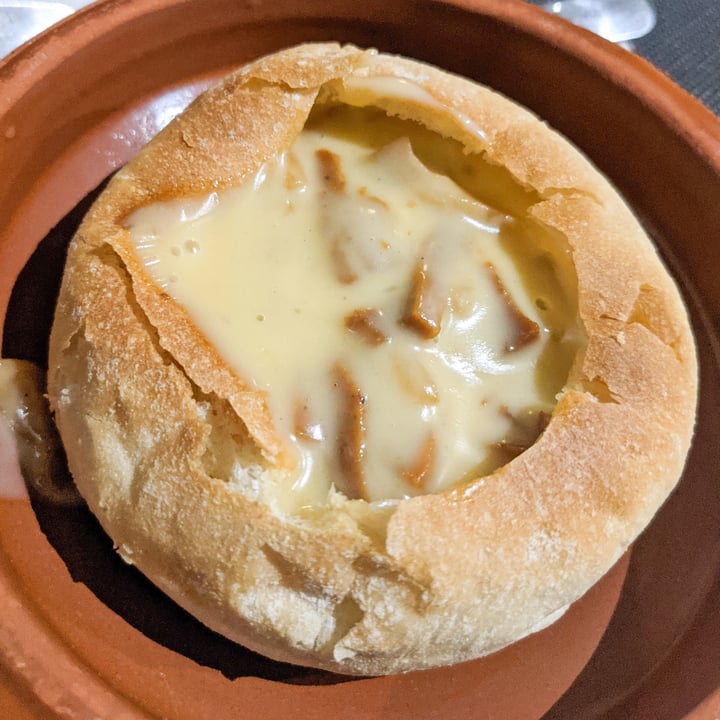 review photo of Bambú Fondue De Queixo E Bacon En Boliña De Pan shared by @munshka on 27 Sep 2022 - review