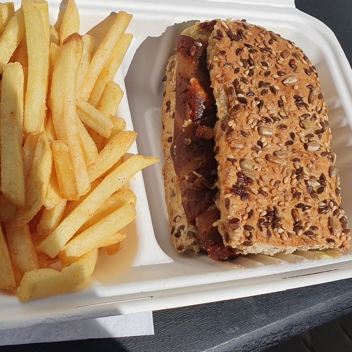 photo of The Fussy Vegan Tofu Bacon Sub shared by @marcellekeet on  30 Jul 2021 - review