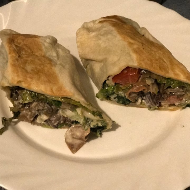 photo of Pizzería L'Angelo Piadina vegana shared by @hozra72 on  11 Jul 2021 - review