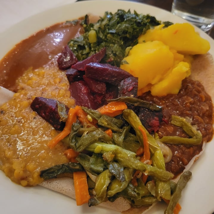 photo of Hawi Ethiopian Cuisine Veggie Combo Plate shared by @plantsforme on  19 Jul 2022 - review