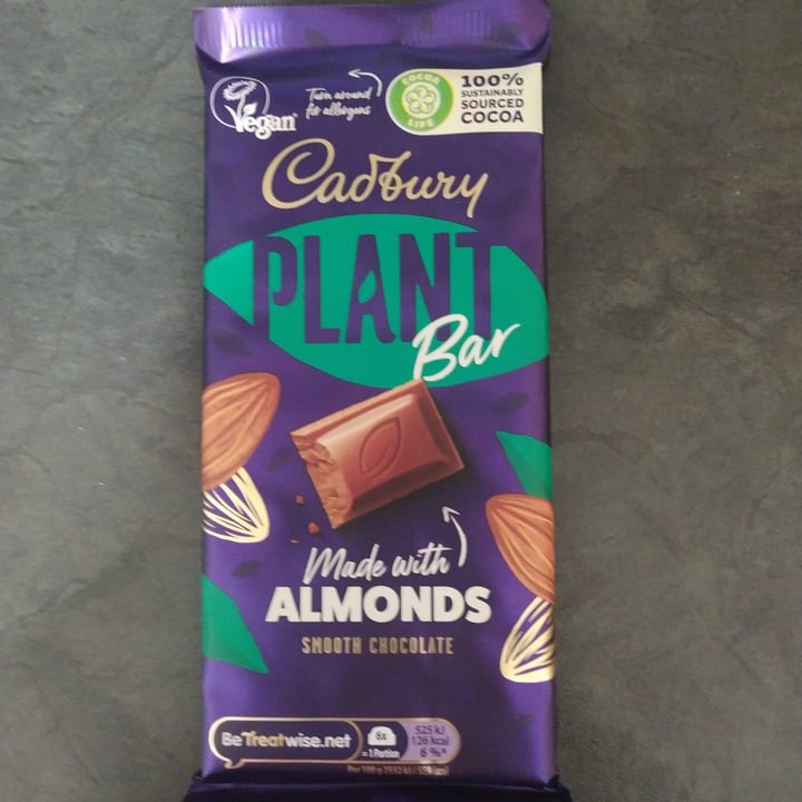photo of Cadbury Almond shared by @yasmien007 on  18 Sep 2022 - review