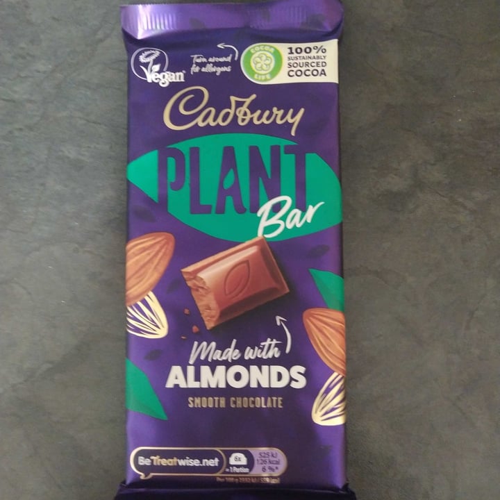 review photo of Cadbury Almond shared by @yasmien007 on 18 Sep 2022 - review