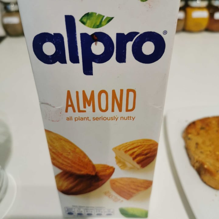 review photo of Alpro Almond Milk shared by @dudagraziano on 08 Jun 2020 - review