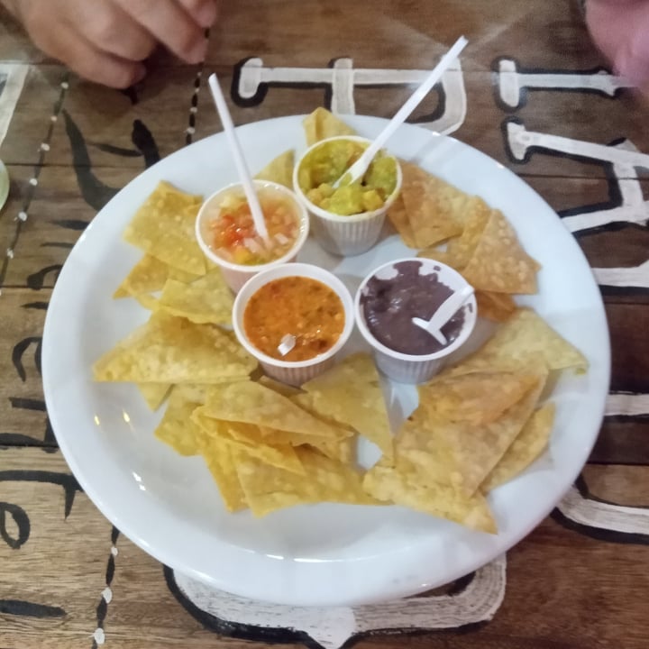 photo of Tacopado Comida Mexicana Burrito Vegano shared by @juanalamothecoulomme on  04 Oct 2021 - review