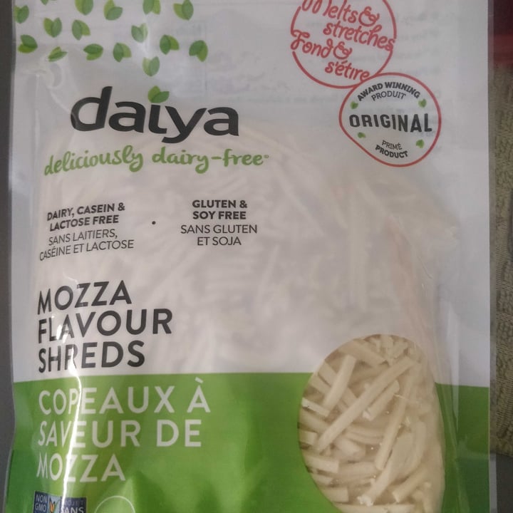 photo of Daiya Mozzarella Style Shreds shared by @veganshenanigans on  20 May 2020 - review