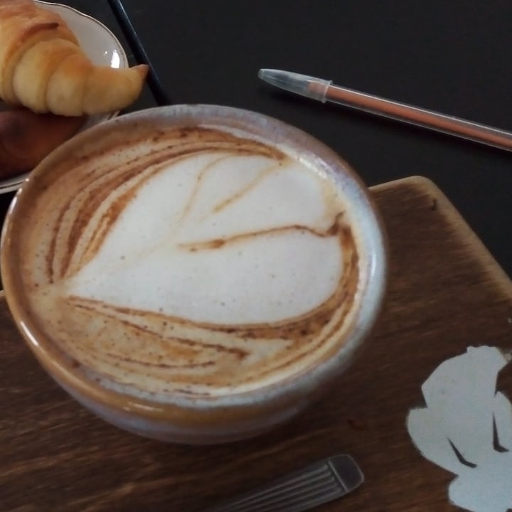 photo of Oso Blanco café de especialidad capuccino shared by @mamutgordo on  09 Apr 2022 - review