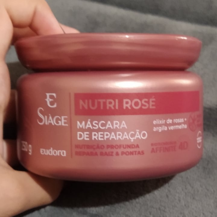 photo of Siage Máscara Capilar Siàge Nutri Rosé shared by @bahmachado on  23 Sep 2021 - review