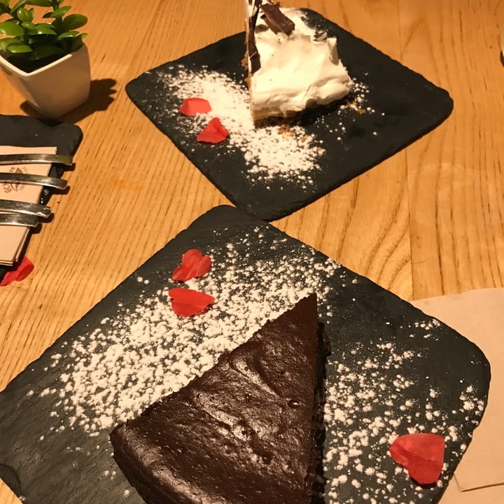 photo of DaTerra Baixa Torta De Chocolate Y De Banana shared by @yocomovegan on  15 Feb 2020 - review