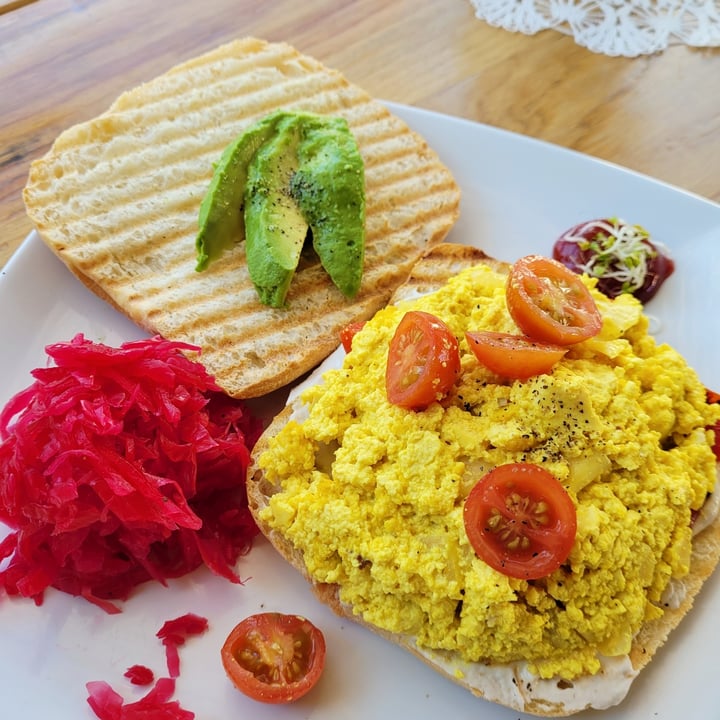 photo of Green Table Cafe Tofu Scramble shared by @byobottlesg on  04 Dec 2021 - review