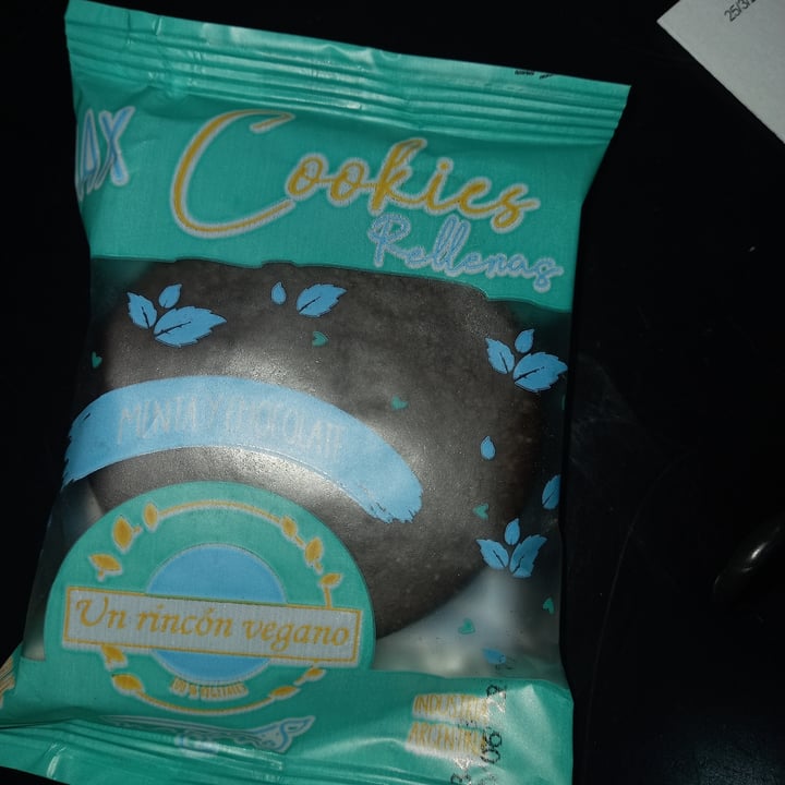 photo of Un Rincón Vegano Max Cookies Chocolate y Menta shared by @yanivegan04 on  31 Mar 2022 - review