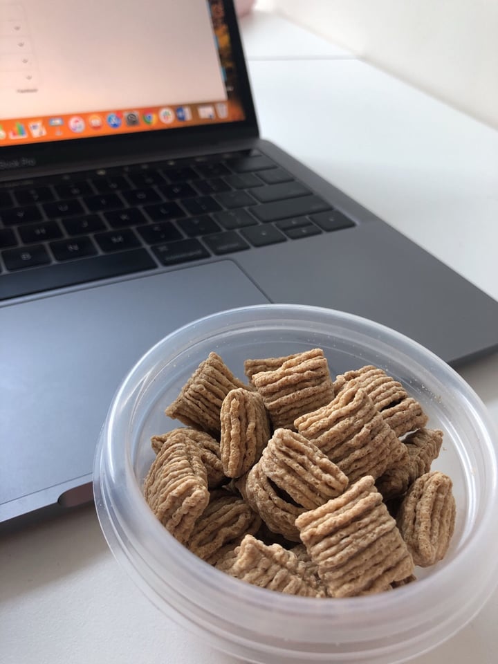 photo of Quaker Cinnamon Oatmeal Squares shared by @arunnersfuel on  04 Jul 2019 - review