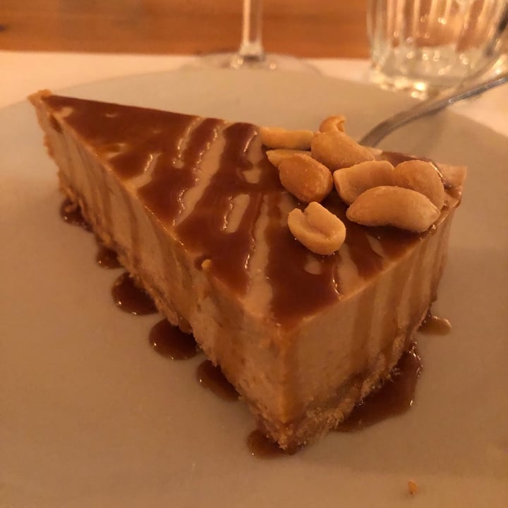 photo of Nativa Ristorante Cheesecake al burro di arachidi e caramello salato shared by @nenermind on  08 Sep 2022 - review