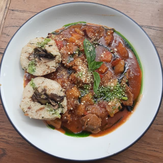 Foto del piatto “Goulash with Knodel”