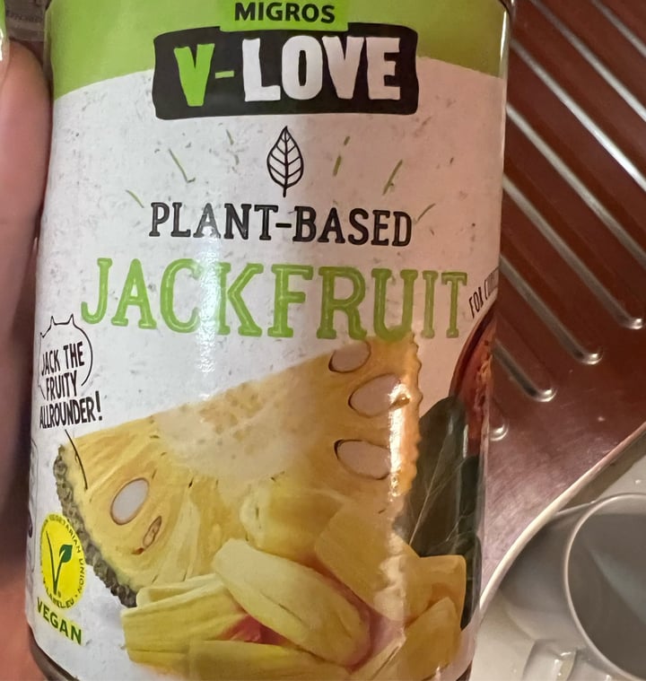 photo of Migros V-Love Jackfruit shared by @itsvaleh on  30 Dec 2021 - review