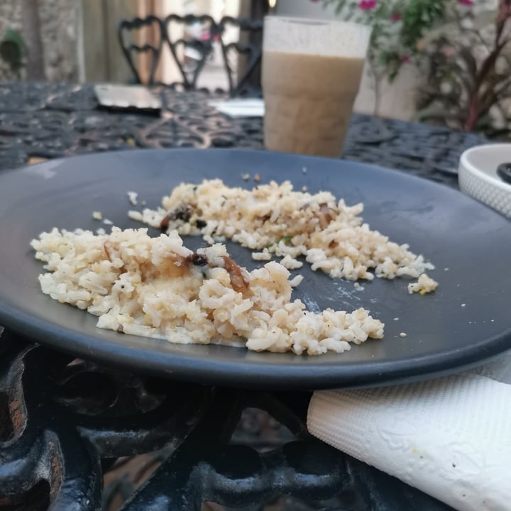 review photo of Le Kaat Rissoto De Champiñones shared by @angyzam on 28 Apr 2022 - review